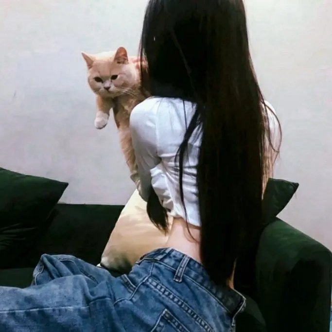 迷雾中的她